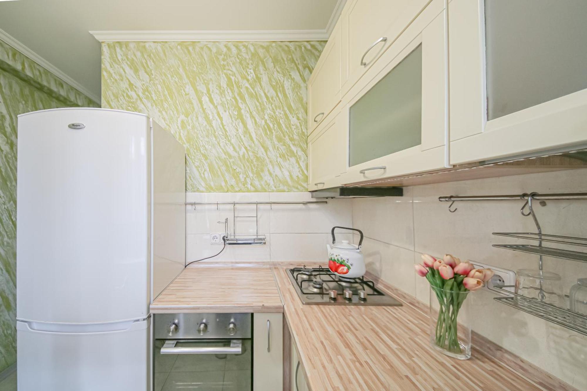 1-кімнатні поруч зі ст. м. печерська Apartment
